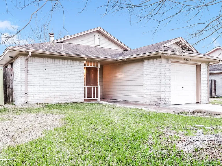 16227 Corsair Rd — Photo 3