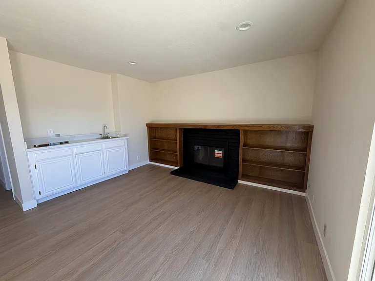 898 Pepper Tree Ct — Photo 22