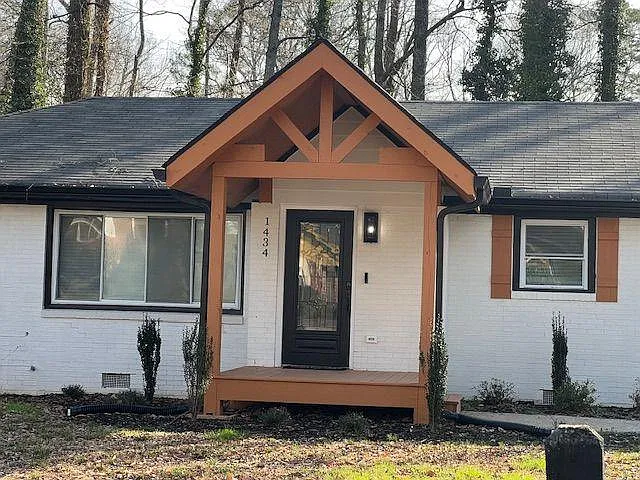 1434 Aniwaka Ave SW — Photo 1