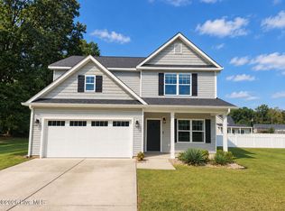 122 Persimmon Dr, New Bern, NC 28562