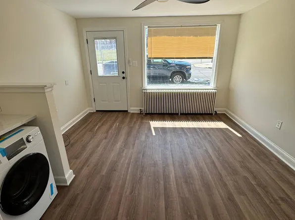 35 E Rambo St #1F, Bridgeport, PA 19405