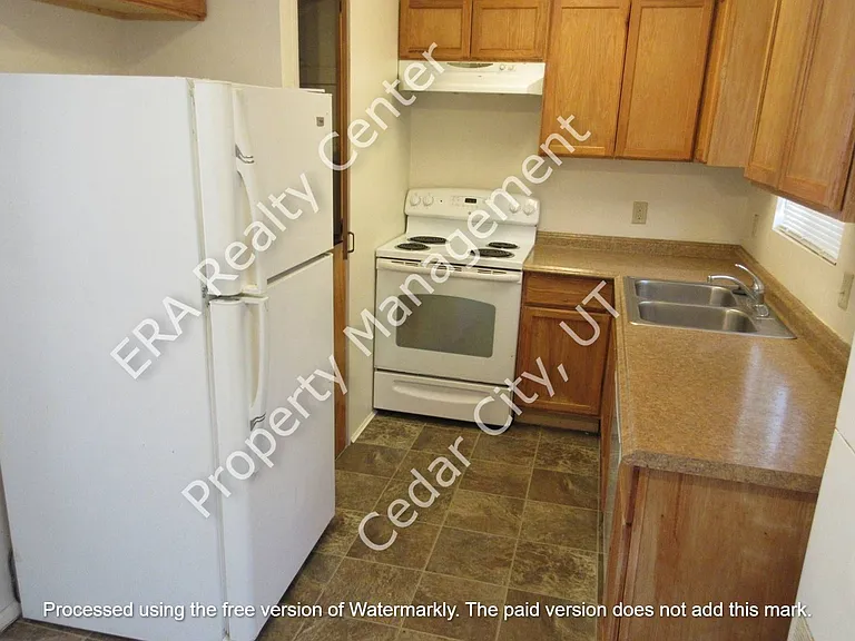 303 N 400 W #1 — Photo 3