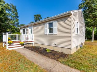 51 Standish Ave, East Wareham, MA 02538