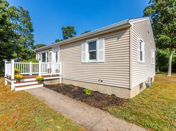 51 Standish Avenue, East Wareham, MA 02538