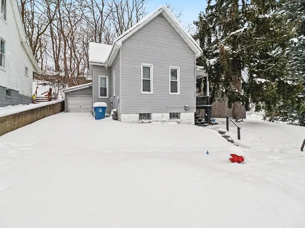 524 Davis St, Manistee, MI 49660