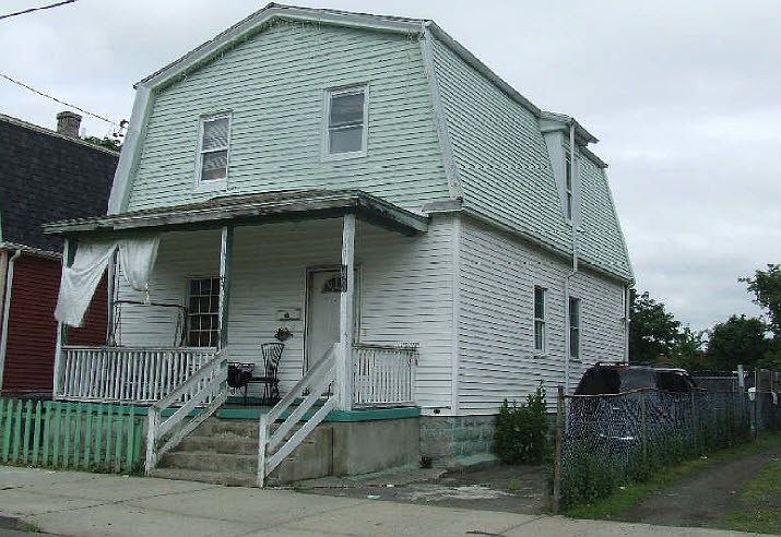 2nd image of 43 Dewitt St