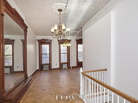 3rd image of 152 W 122nd St APT 1