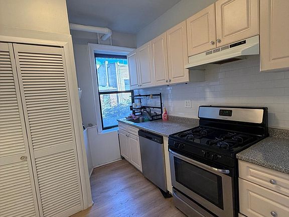 4th image of 247 Montgomery St APT 6