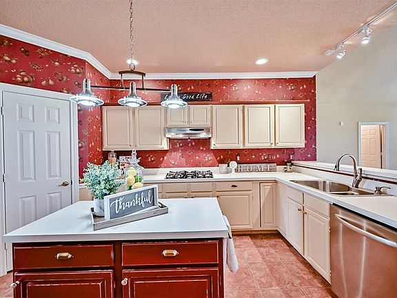 5th image of 1603 Fairhaven Dr