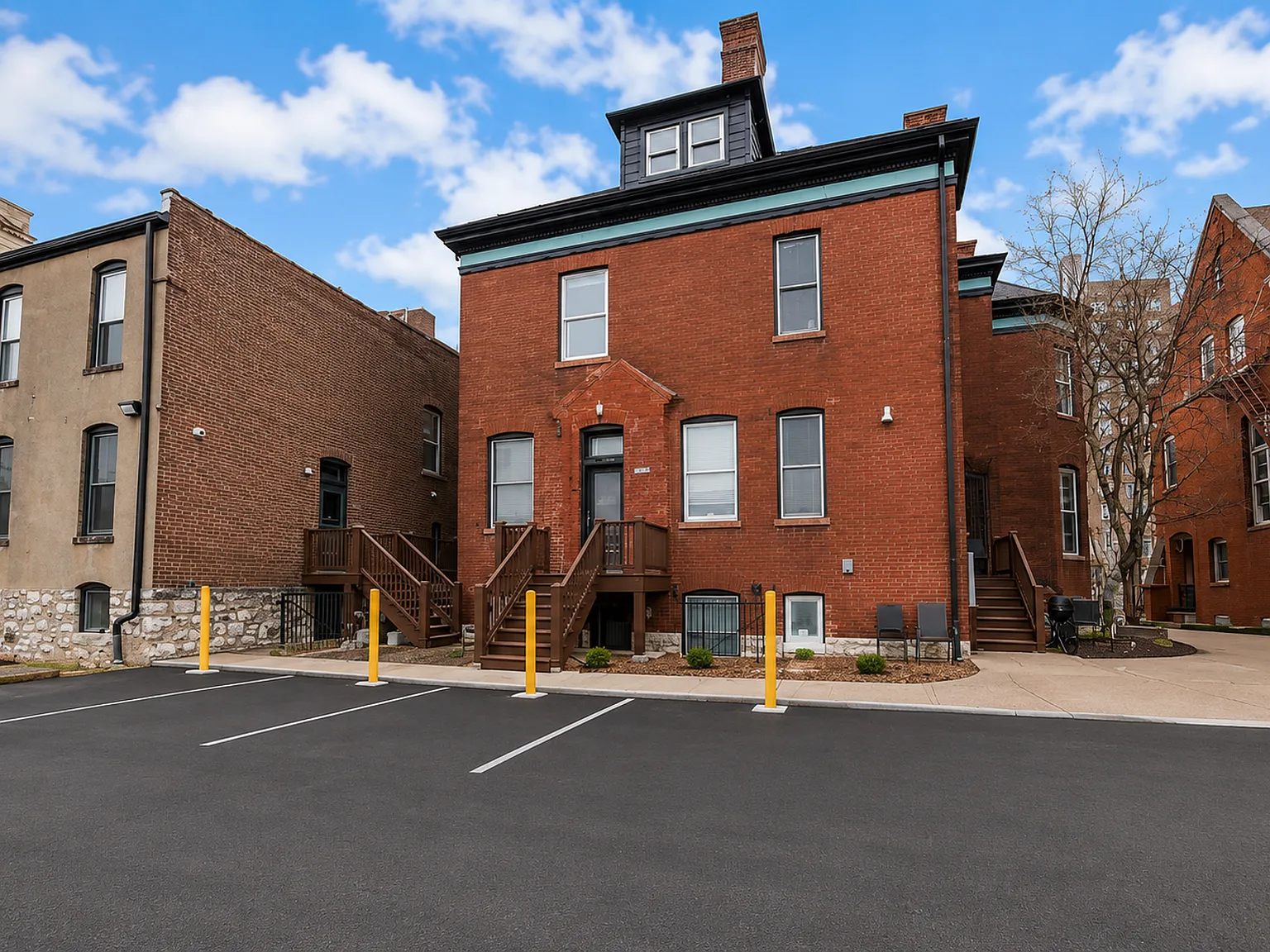 3717-21 Westminster — Photo 4