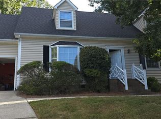 4404 Essex Ct, High Point, NC 27265