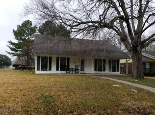 206 Arledge Ave, Bonham, TX 75418