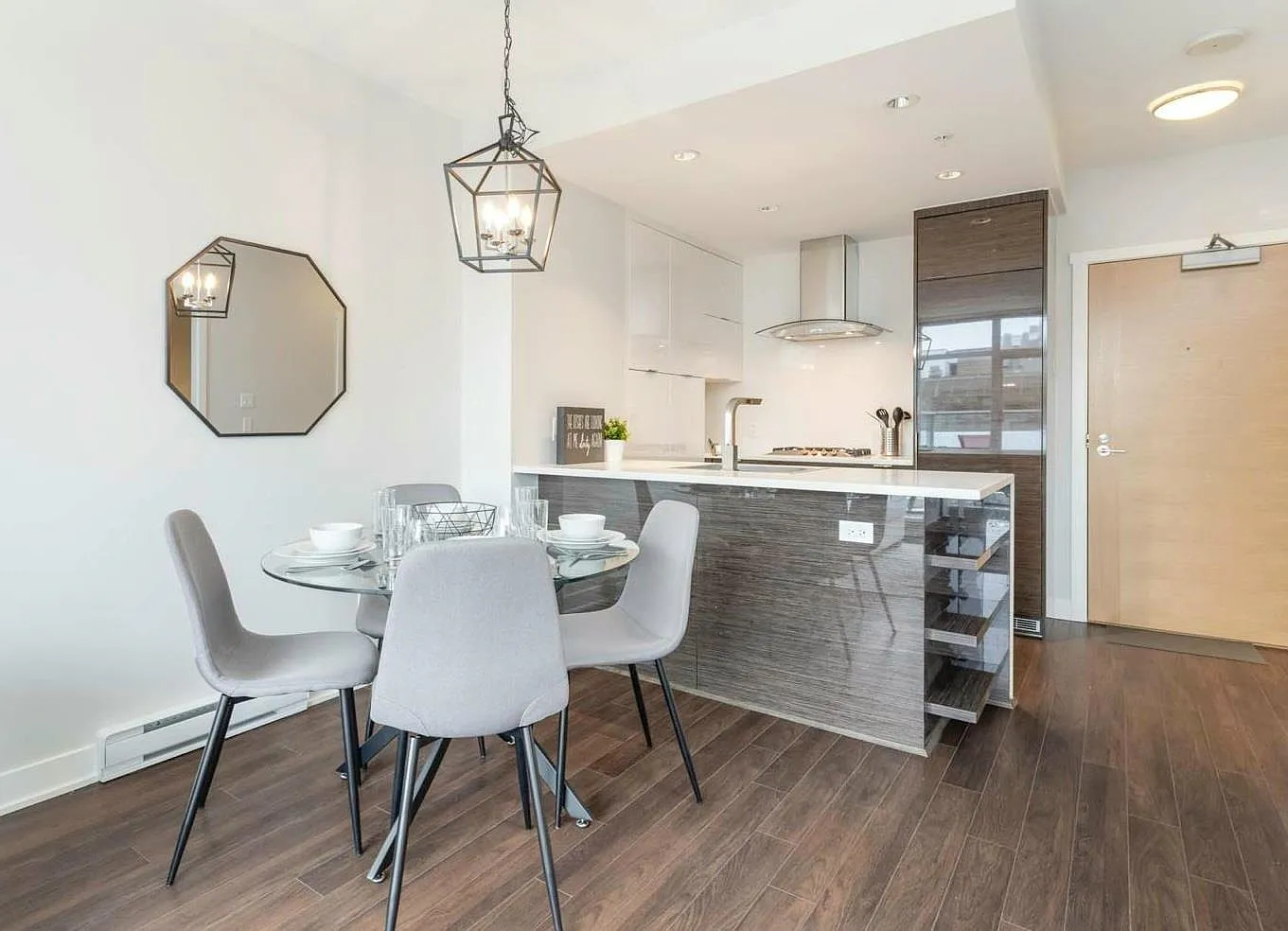 1 bed, 600 sqft, $3,250 — Photo 4