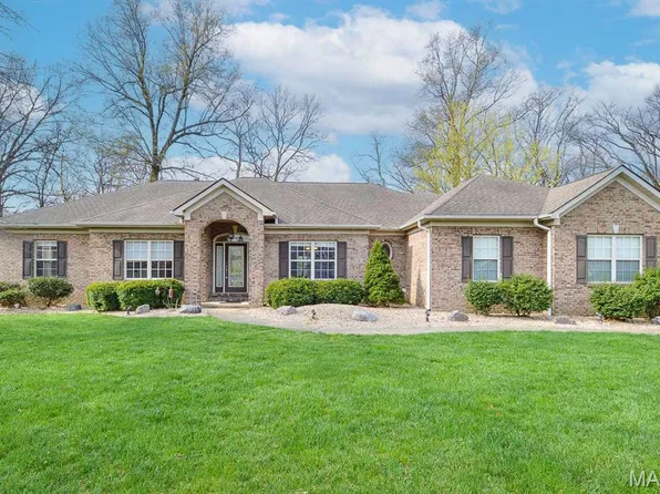 524 Shady Ln, Lebanon, IL 62254