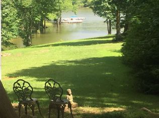 262 Lakeview Rd, Clarksville, VA 23927