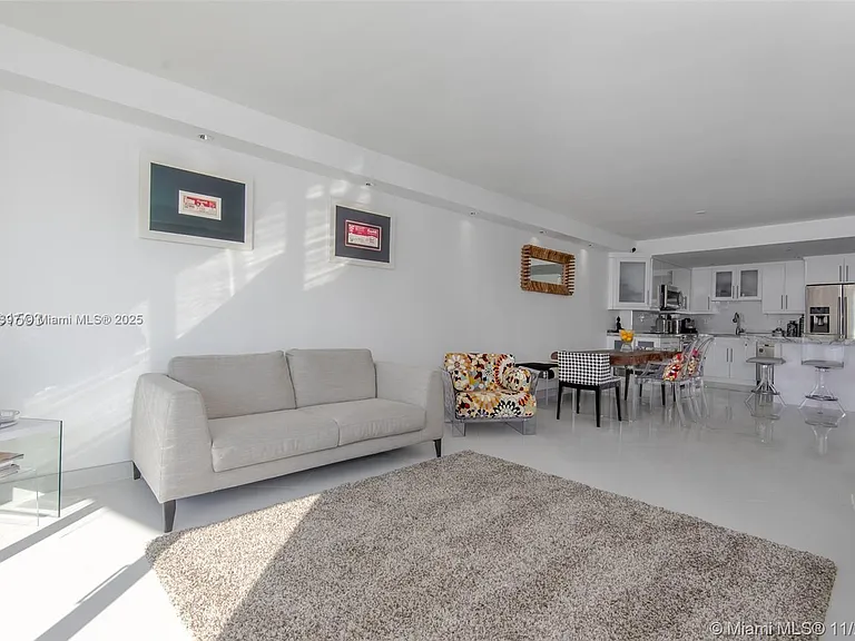 19390 Collins Ave #1121 — Photo 10