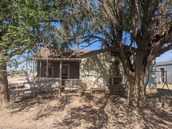 1055 S 3rd St, Slaton, TX 79364