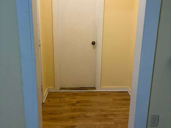 10 E Church St #1