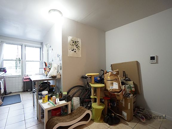2nd image of 689 Park Ave APT 2L
