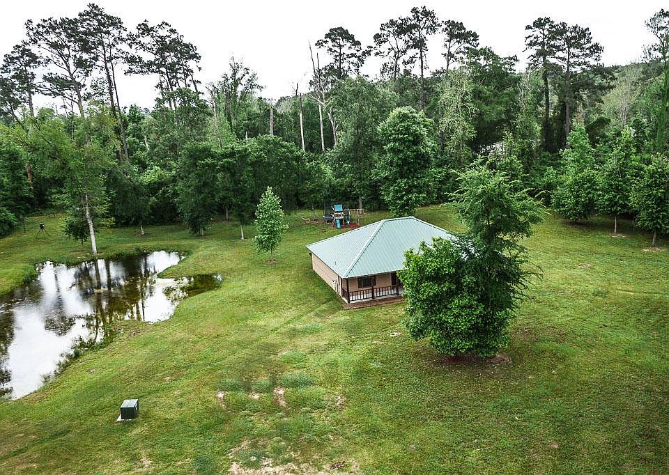 1st image of 551 Wildwood Cir