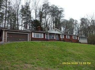 1337 W Chestnut St, La Follette, TN 37766