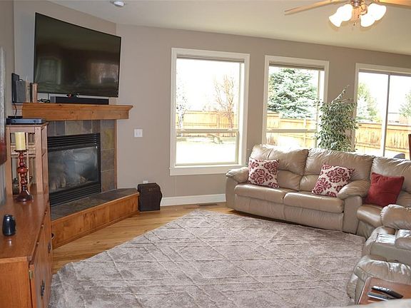 3rd image of 3543 Stanford Dr