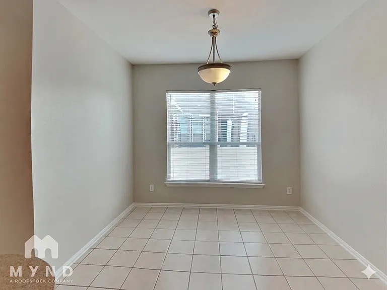 1039 Providence Blvd — Photo 8