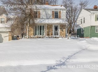 1402 Clearview Rd, Lyndhurst, OH 44124