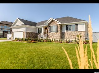 2383 N Stanley Crane Dr, Clinton, UT 84015