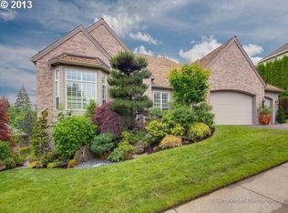 2521 Beacon Hill Dr, West Linn, OR 97068