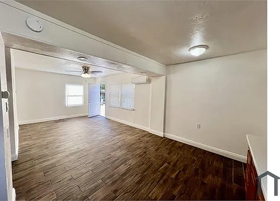 3 bed, 1200 sqft, $2,680 — Photo 4