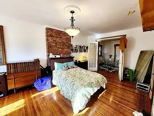Rented by Brooklyn Property Group LLC | media 10