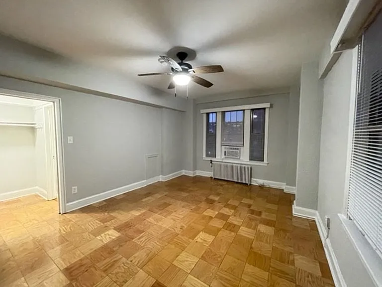 1916 R Street — Photo 10