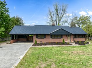 2003 Old Niles Ferry Rd, Maryville, TN 37803