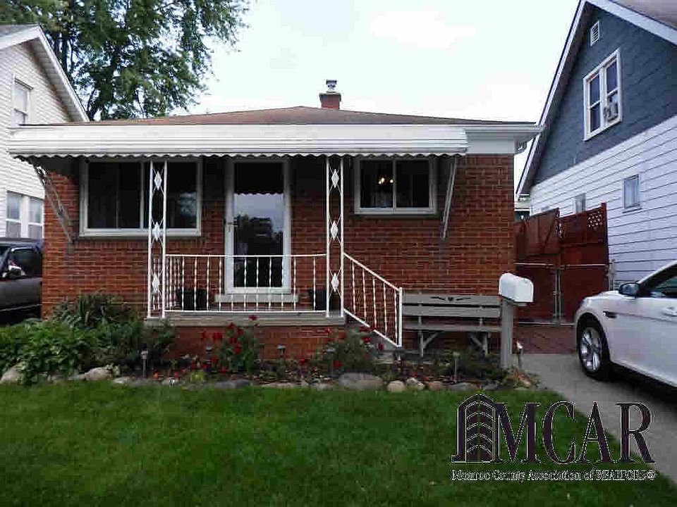 1st image of 2160 Charter St
