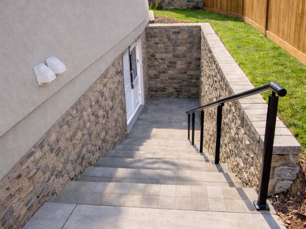 (undisclosed Address)