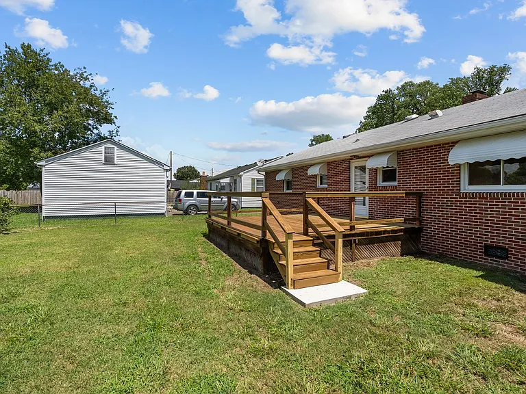 113 Palmyra Dr — Photo 31