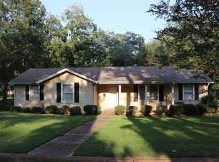 102 Davis Dr, Aberdeen, MS 39730