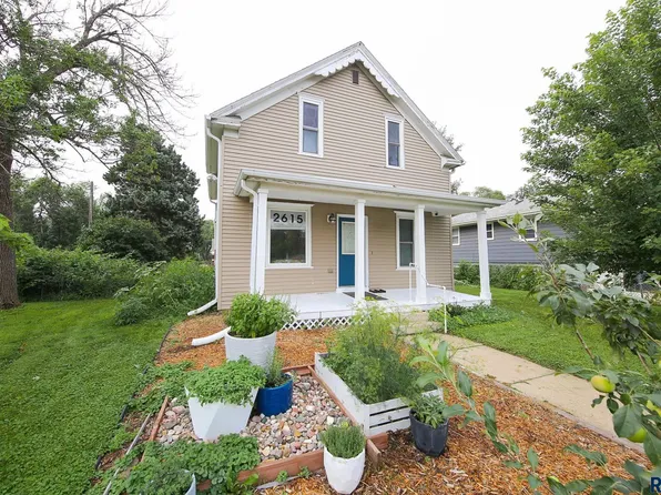 2615 E 12th St, Sioux Falls, SD 57103