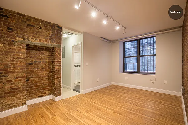 Rented by Triplemint | media 30