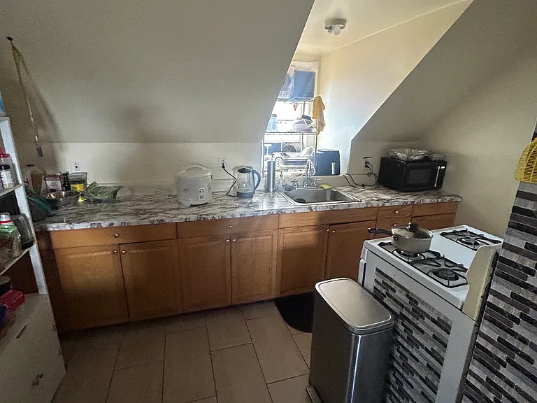4 Broad St #4 — Photo 4