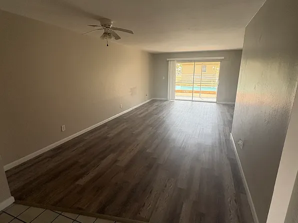 706 SE 13th Ct APT E, Cape Coral, FL 33990