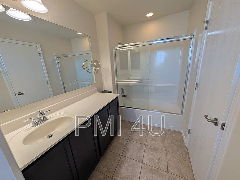 10835 Crissy Field Way NE — Photo 18