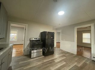 171 Rathbun St #3R, Woonsocket, RI 02895