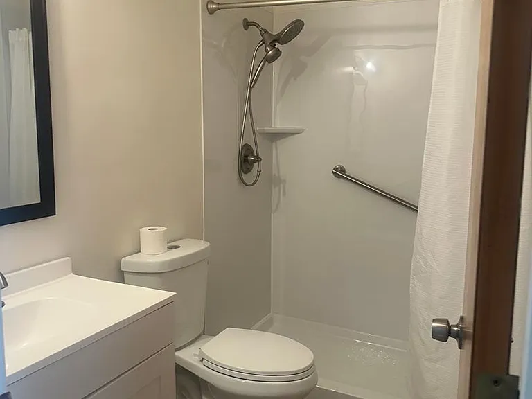 194 Olympic Cir — Photo 11