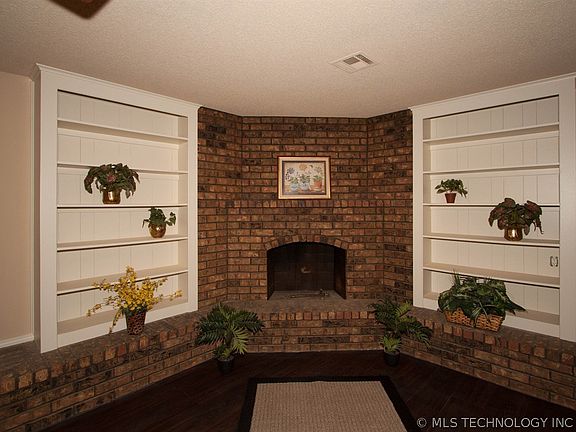 4th image of 7524 S 240th East Ave
