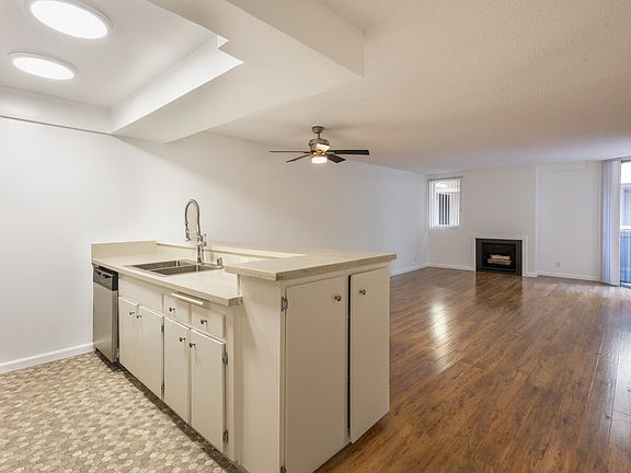 5th image of 4646 Los Feliz Blvd APT 216