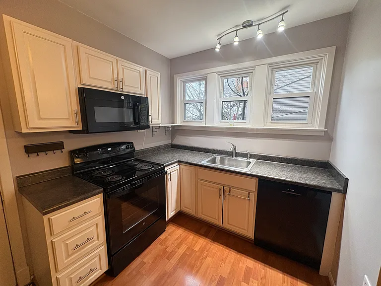 563 S Braddock Ave #1 — Photo 13