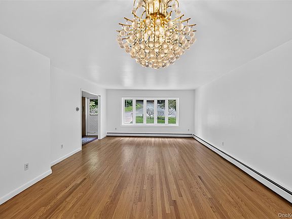 2nd image of 3 Greenwood Lane