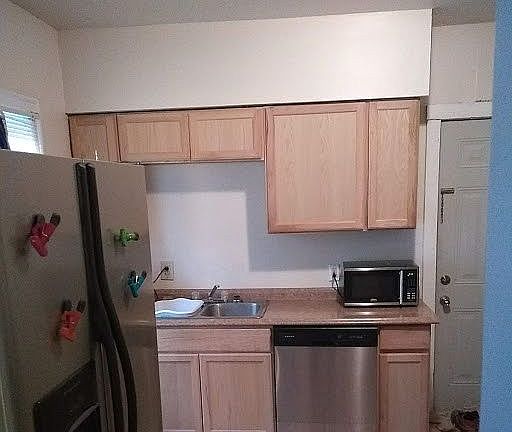 4th image of 2665 E 115th St
